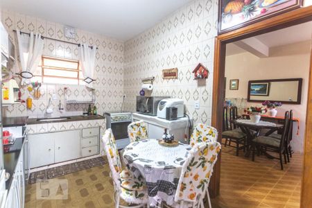 Casa à venda com 224m², 3 quartos e 3 vagasCozinha