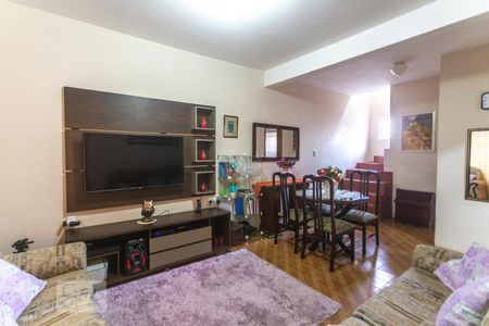 Casa à venda com 224m², 3 quartos e 3 vagasSala de estar