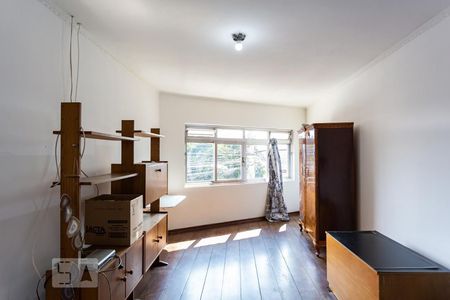 Quarto de casa para alugar com 4 quartos, 300m² em Cipava, Osasco