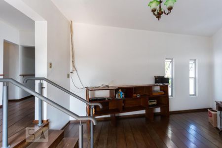 Sala de casa para alugar com 4 quartos, 300m² em Cipava, Osasco