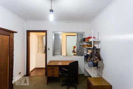 Casa à venda com 300m², 4 quartos e 2 vagas Casa à venda com 300m², 4 quartos e 2 vagasQuarto 2