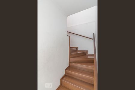 Escada de casa à venda com 3 quartos, 186m² em Santa Maria, Santo André