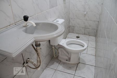 banheiro de casa para alugar com 1 quarto, 30m² em Vila Prudente, São Paulo
