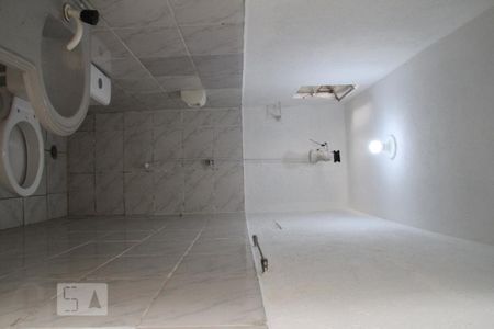 banheiro de casa para alugar com 1 quarto, 30m² em Vila Prudente, São Paulo