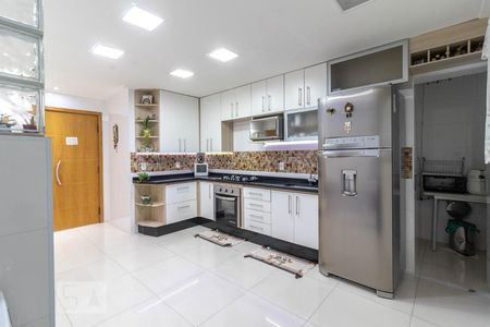 Apartamento à venda com 94m², 3 quartos e 1 vaga Apartamento à venda com 94m², 3 quartos e 1 vagaÁrea de Serviço e Cozinha