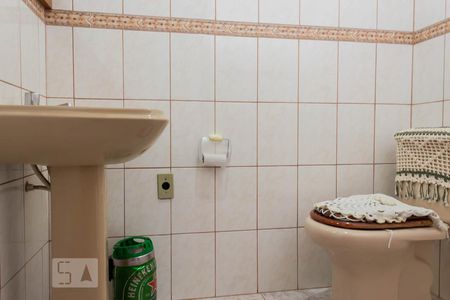 Banheiro 2 de casa à venda com 3 quartos, 590m² em Igara, Canoas