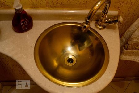 Apartamento à venda com 190m², 3 quartos e 3 vagasDetalhe do lavabo