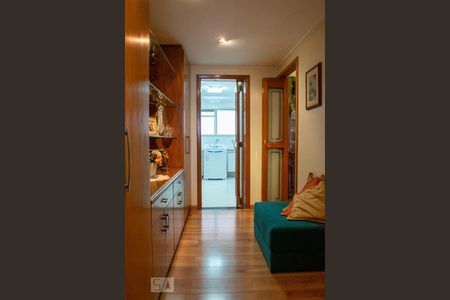 Apartamento à venda com 190m², 3 quartos e 3 vagasCorredor