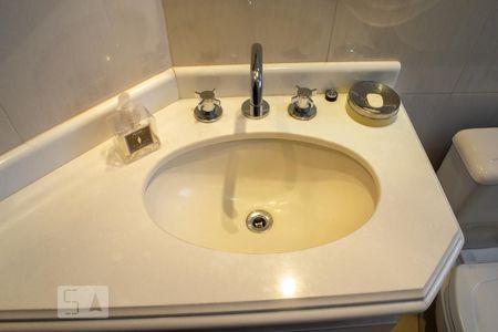 Apartamento à venda com 190m², 3 quartos e 3 vagasDetalhe do banheiro da suíte 1