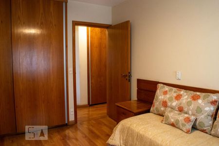Apartamento à venda com 190m², 3 quartos e 3 vagasSuíte 2