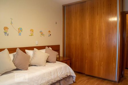 Apartamento à venda com 190m², 3 quartos e 3 vagasSuíte 1