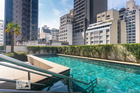 Studio à venda com 28m², 1 quarto e sem vagaÁrea comum - Piscina
