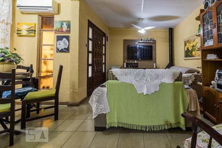 Sala de casa à venda com 1 quarto, 300m² em Tristeza, Porto Alegre