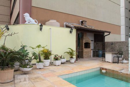 Apartamento à venda com 250m², 3 quartos e 1 vagaCobertura - Piscina