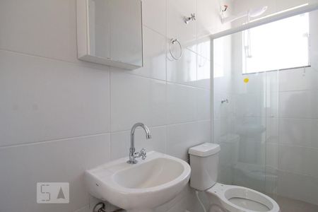 Banheiro de apartamento para alugar com 1 quarto, 37m² em Jardim Vila Galvão, Guarulhos