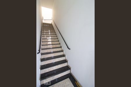 Apartamento para alugar com 37m², 1 quarto e sem vagaEscada de Acesso