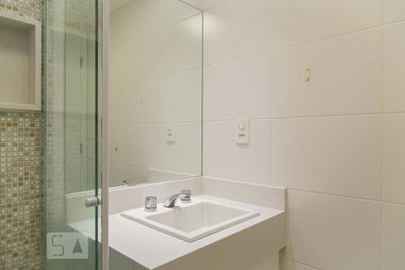 Apartamento à venda com 60m², 2 quartos e 2 vagasBanheiro da suíte