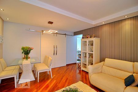 Sala de apartamento à venda com 3 quartos, 90m² em Vila Pinheirinho, Santo André