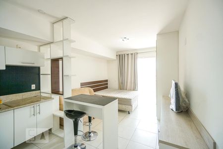 Quarto e cozinha de kitnet/studio à venda com 1 quarto, 35m² em Vila Gomes Cardim, São Paulo