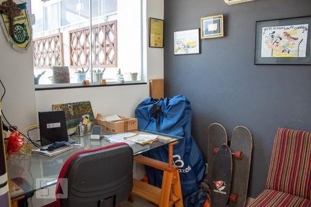 Apartamento à venda com 115m², 2 quartos e 2 vagas Apartamento à venda com 115m², 2 quartos e 2 vagasEscritorio