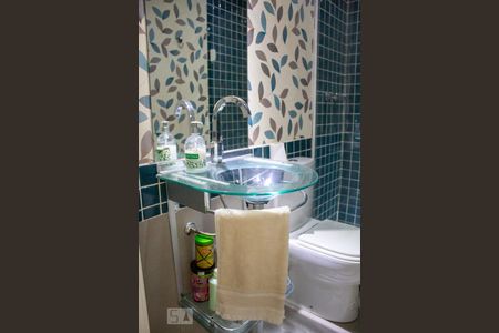 Apartamento à venda com 115m², 2 quartos e 2 vagas Apartamento à venda com 115m², 2 quartos e 2 vagasBanheiro Social