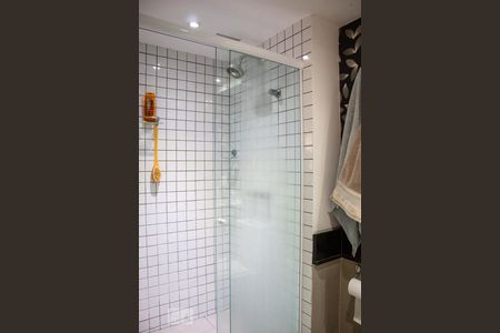 Apartamento à venda com 115m², 2 quartos e 2 vagas Apartamento à venda com 115m², 2 quartos e 2 vagasSuite