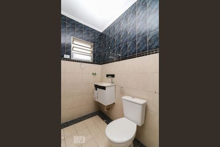 Casa à venda com 170m², 2 quartos e 1 vaga Casa à venda com 170m², 2 quartos e 1 vagaBanheiro