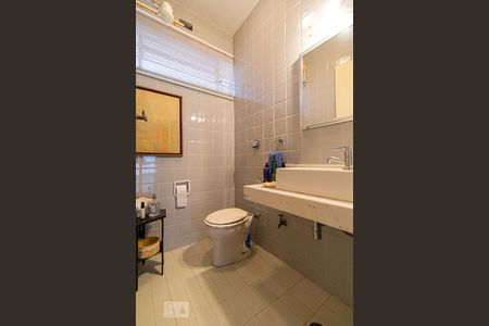 Casa à venda com 390m², 4 quartos e 4 vagasLavabo