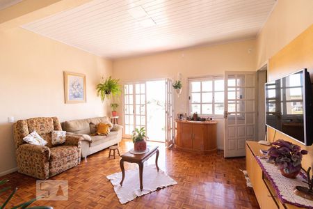 Sala 1 de casa à venda com 2 quartos, 150m² em Mato Grande, Canoas