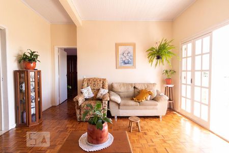 Sala 1 de casa à venda com 2 quartos, 150m² em Mato Grande, Canoas