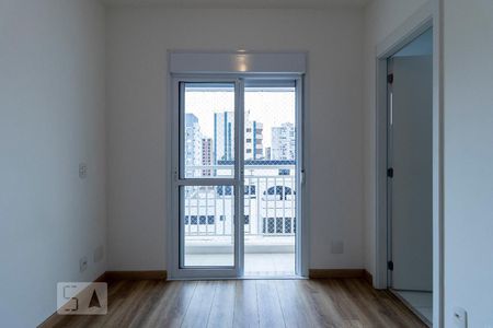 Closet da suíte 1 de apartamento para alugar com 2 quartos, 72m² em Vila Mascote, São Paulo