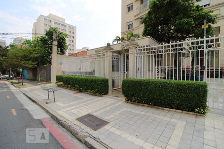 Apartamento para alugar com 65m², 2 quartos e 1 vagaFachada e portaria