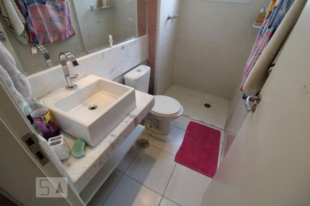 Apartamento para alugar com 65m², 2 quartos e 1 vagaBanheiro