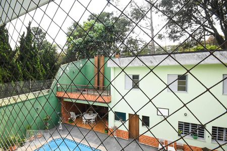 Casa à venda com 636m², 4 quartos e 6 vagas Casa à venda com 636m², 4 quartos e 6 vagasVista da suíte 1