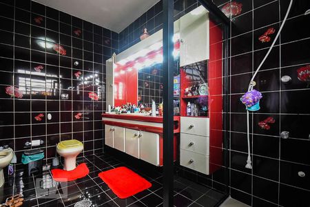 Casa à venda com 636m², 4 quartos e 6 vagas Casa à venda com 636m², 4 quartos e 6 vagasBanheiro suíte 3