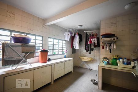 Casa à venda com 636m², 4 quartos e 6 vagas Casa à venda com 636m², 4 quartos e 6 vagasÁrea de serviço