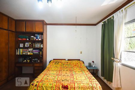 Casa à venda com 636m², 4 quartos e 6 vagas Casa à venda com 636m², 4 quartos e 6 vagasSuíte 2