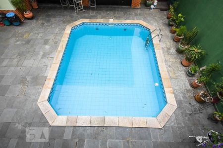 Casa à venda com 636m², 4 quartos e 6 vagas Casa à venda com 636m², 4 quartos e 6 vagasVista para piscina