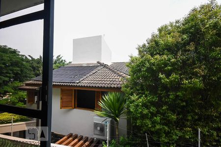 Casa à venda com 636m², 4 quartos e 6 vagas Casa à venda com 636m², 4 quartos e 6 vagasVista da suíte 3