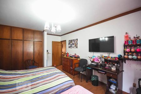 Casa à venda com 636m², 4 quartos e 6 vagas Casa à venda com 636m², 4 quartos e 6 vagasSuíte 1