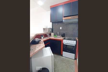 Detalhe cozinha de apartamento à venda com 1 quarto, 60m² em Alphaville Industrial, Barueri