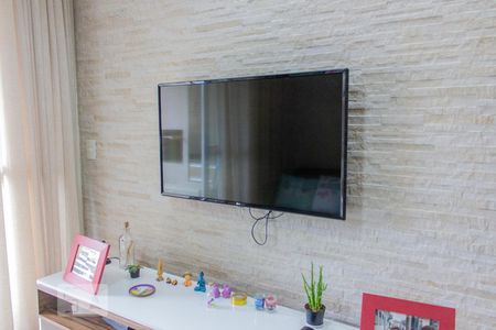 TV de apartamento para alugar com 2 quartos, 56m² em Santa Teresinha, Santo André