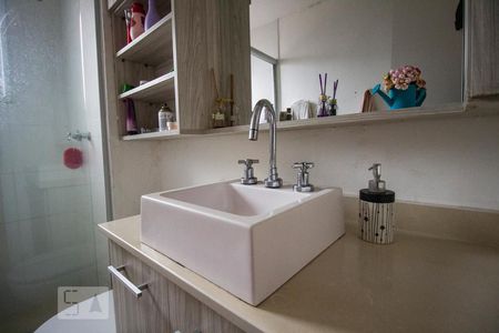 Apartamento à venda com 60m², 2 quartos e 1 vagaBanheiro - Torneira