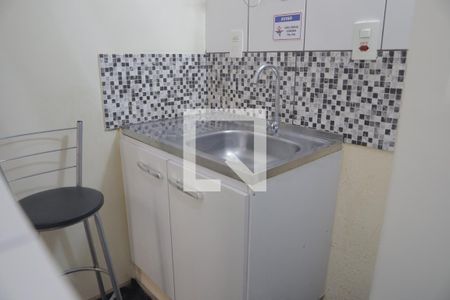 Cozinha de kitnet/studio para alugar com 1 quarto, 24m² em Mirandópolis, São Paulo