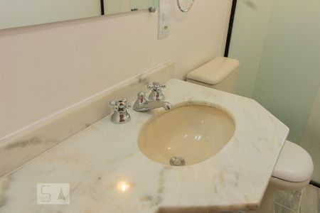 Apartamento à venda com 135m², 3 quartos e 2 vagasBanheiro Social