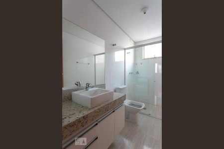 Apartamento para alugar com 120m², 3 quartos e 4 vagasBanheiro da Suíte