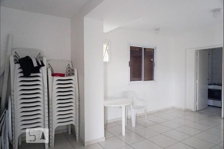 Apartamento à venda com 50m², 2 quartos e 1 vaga Apartamento à venda com 50m², 2 quartos e 1 vagaÁrea comum - Salão de festas