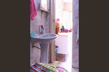 Casa à venda com 250m², 9 quartos e 3 vagasBanheiro 2