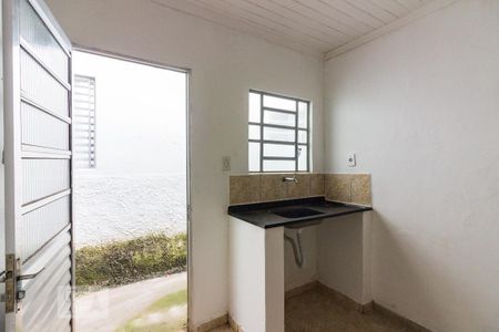 Cozinha de casa para alugar com 1 quarto, 20m² em Vila Santa Maria, São Paulo