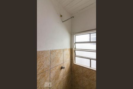 Banheiro de casa para alugar com 1 quarto, 20m² em Vila Santa Maria, São Paulo